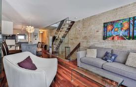 Terraced house – Gerrard Street East, Toronto, Ontario,  Canada for C$1,280,000