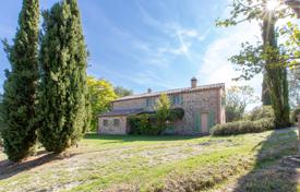 Beautiful estate with a swimming pool in a picturesque area, San Casciano dei Bagni, Italy for 1,550,000 €