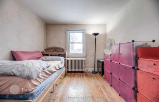 7-bedroom house in York for C$1,173,000