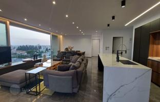 3-bedroom penthouse 153 m² in Limassol for 1,080,000 €