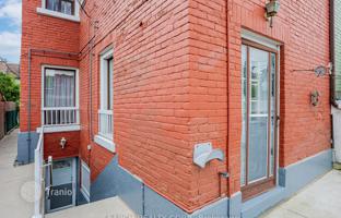 8-bedroom townhouse in Old Toronto for C$1,556,000