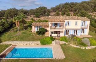 4-bedroom villa in Grimaud for 1,995,000 €