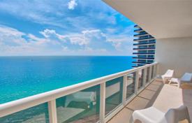 Modern apartment in a residence on the first line of the beach, Hallandale Beach, Florida, USA for $903,000