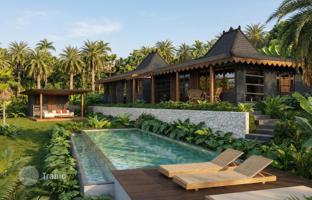 3-bedroom villa 345 m² in Kediri for $1,000,000