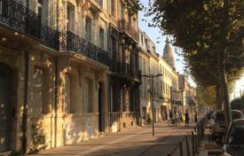Townhome – Bordeaux, Nouvelle-Aquitaine, France for 1,575,000 € Townhome – Bordeaux, Nouvelle-Aquitaine, France for 1,575,000 €