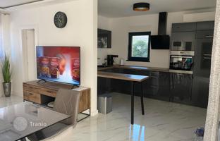 3-room apartment 137 m² in Srima for 490,000 €