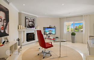 6-bedroom villa 890 m² in Nueva Andalucia for 6,400,000 €
