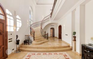 8-bedroom villa 2,202 m² in Benahavis for 12,900,000 €