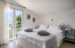 5-bedroom house 277 m² in Kastela for 970,000 €