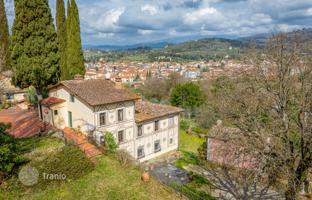 8-bedroom country house 380 m² in Arezzo for 1,400,000 €