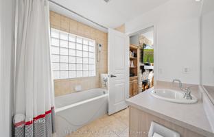 7-bedroom townhouse in York for C$1,858,000