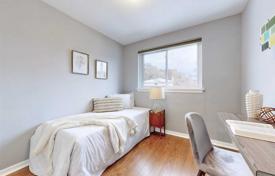 Terraced house – York, Toronto, Ontario,  Canada for C$1,583,000