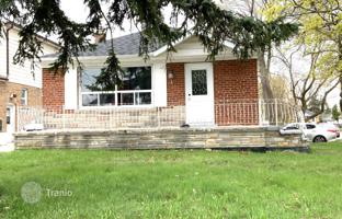 11-bedroom house in Scarborough for C$1,395,000