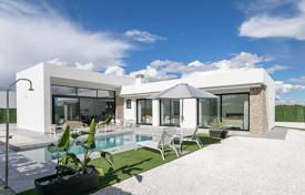 Designer single-storey villa with a swimming pool in a new residence, Murcia, Spain for 314,000 €