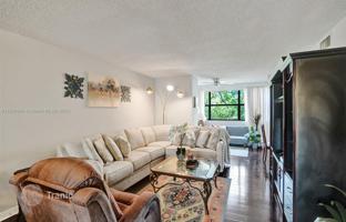 2-bedroom apartments in condo 130 m² in Sunrise for $265,000
