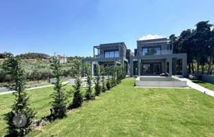 5-bedroom villa 150 m² in Polychrono for 745,000 €