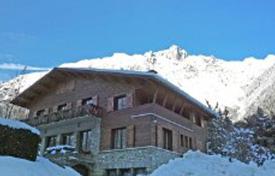 6-bedroom villa 300 m² in Chamonix for 5,400 € per week