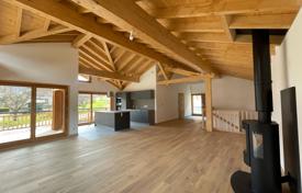 House with balcony or terrace, two parking spaces, France for 1,049,000 €
