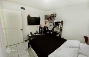 2-bedroom apartments in condo 77 m² in Doral for $340,000