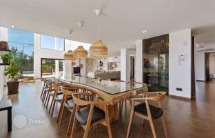 8-bedroom villa 1,089 m² in Benahavis for 4,100,000 €
