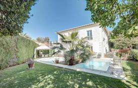 7-bedroom cottage in Cannes. Price on request
