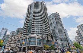 Apartment – Queens Quay West, Old Toronto, Toronto,  Ontario,   Canada for C$1,021,000