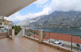 Apartment in a small residential complex with a stunnig view to the sea and mountains, Muo, Kotor, Montenegro for 250,000 €