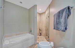 2-bedroom apartments in condo 120 m² in Collins Avenue for $1,189,000