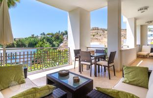 2-bedroom apartment 151 m² in Benahavis for 650,000 €