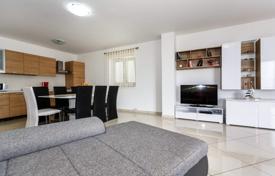 KRK ISLAND, VRBNIK — Apartment 99 m² with sea view for 309,000 €