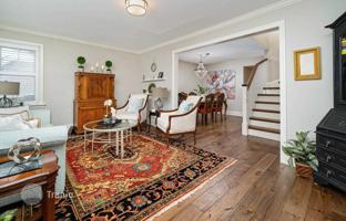 9-bedroom house in Etobicoke for C$2,571,000