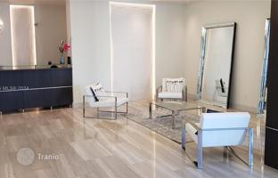 1-bedroom apartments in condo 70 m² in West Avenue for $399,000