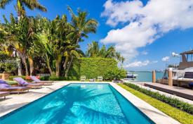Fully renovated villa with a pool, a terrace and views of the bay, Miami Beach, USA for 5,057,000 €