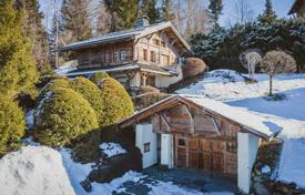 Chalet close to the village center — South-West exposure for 3,800,000 €