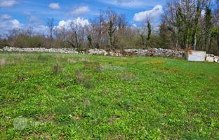 Land plot 2,443 m² in Svetvinčenat for 115,000 €