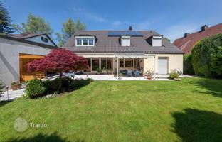 Villa with an indoor pool in the city center, Munich, Germany for 3,055,000 €