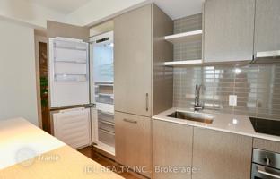 4-bedroom apartment in Harbour Street for C$971,000