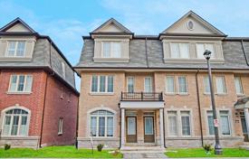 Terraced house – Scarborough, Toronto, Ontario,  Canada for C$943,000