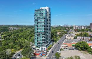 5-bedroom apartment in Broadview Avenue for C$888,000