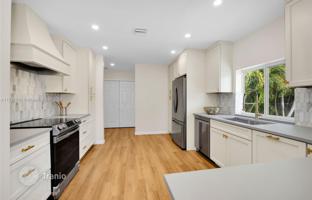 3-bedroom house 239 m² in Miami for $902,000