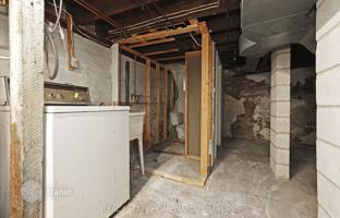 6-bedroom townhouse in Logan Avenue for C$1,245,000
