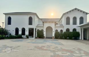 3-bedroom villa 1,703 m² in Pattaya for $2,921,000