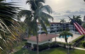 Condo – Hallandale Beach, Florida, USA for $330,000
