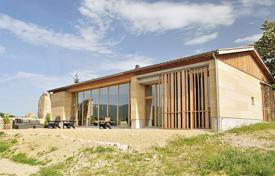 Villa with a swimming pool and a guest house, Villars, France for 7,400 € per week