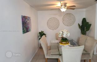 3-bedroom house 214 m² in Coral Springs for $595,000