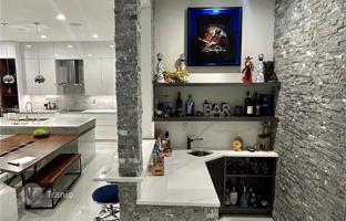 4-bedroom house 336 m² in Coral Springs for $1,200,000