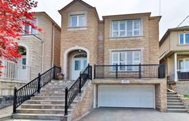 Townhome – Scarlett Road, Toronto, Ontario,  Canada for C$1,474,000