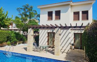 Two-storey furnished villa with pool in Aphrodite Hills, Paphos, Cyprus for 710,000 €