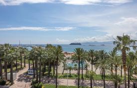 Apartment – Cannes, Côte d'Azur (French Riviera), France. Price on request