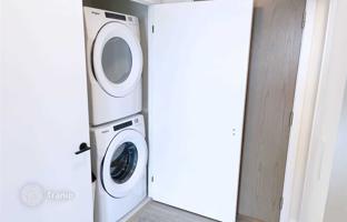 6-bedroom apartment in York for C$1,287,000